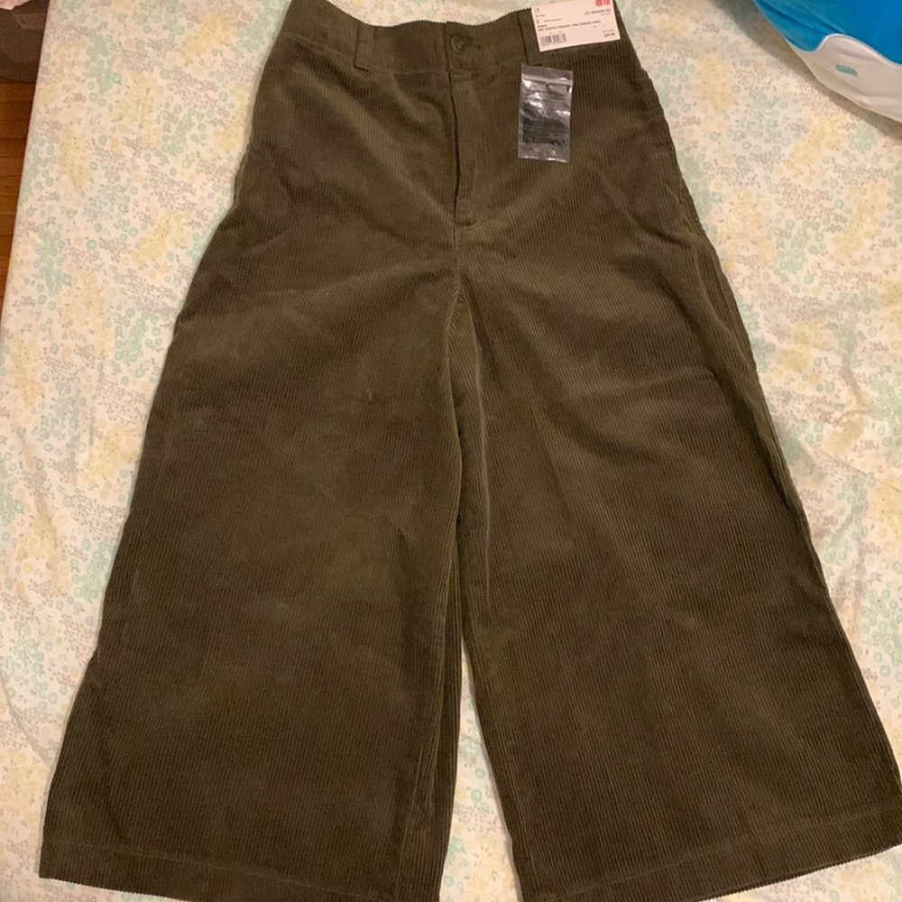 Olive Corduroy Wide Cropped Uniqlo Pants